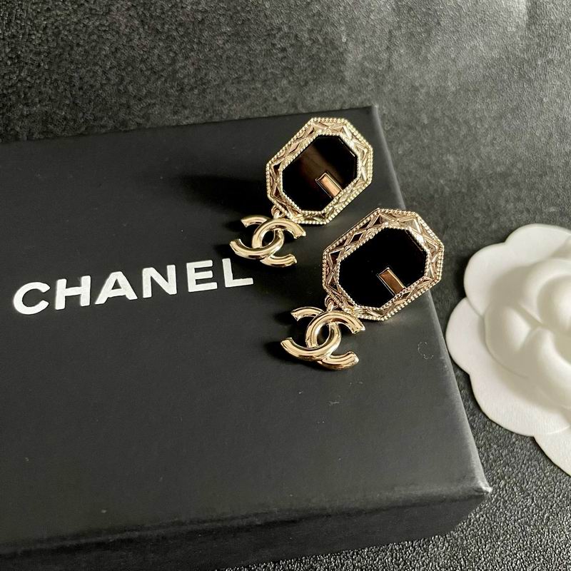 Chanel Earring 06yxh57